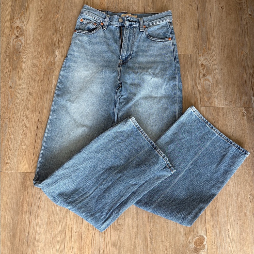 Levi's Light Blue Women’s Ribcage Jeans